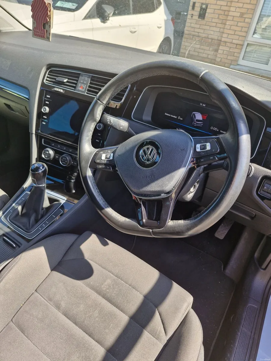 Volkswagen Golf 2017 HIGHLINE 1.6 TDI - Image 3