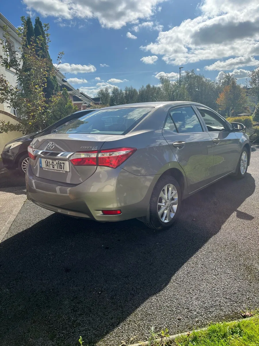 Toyota Corolla - Image 2