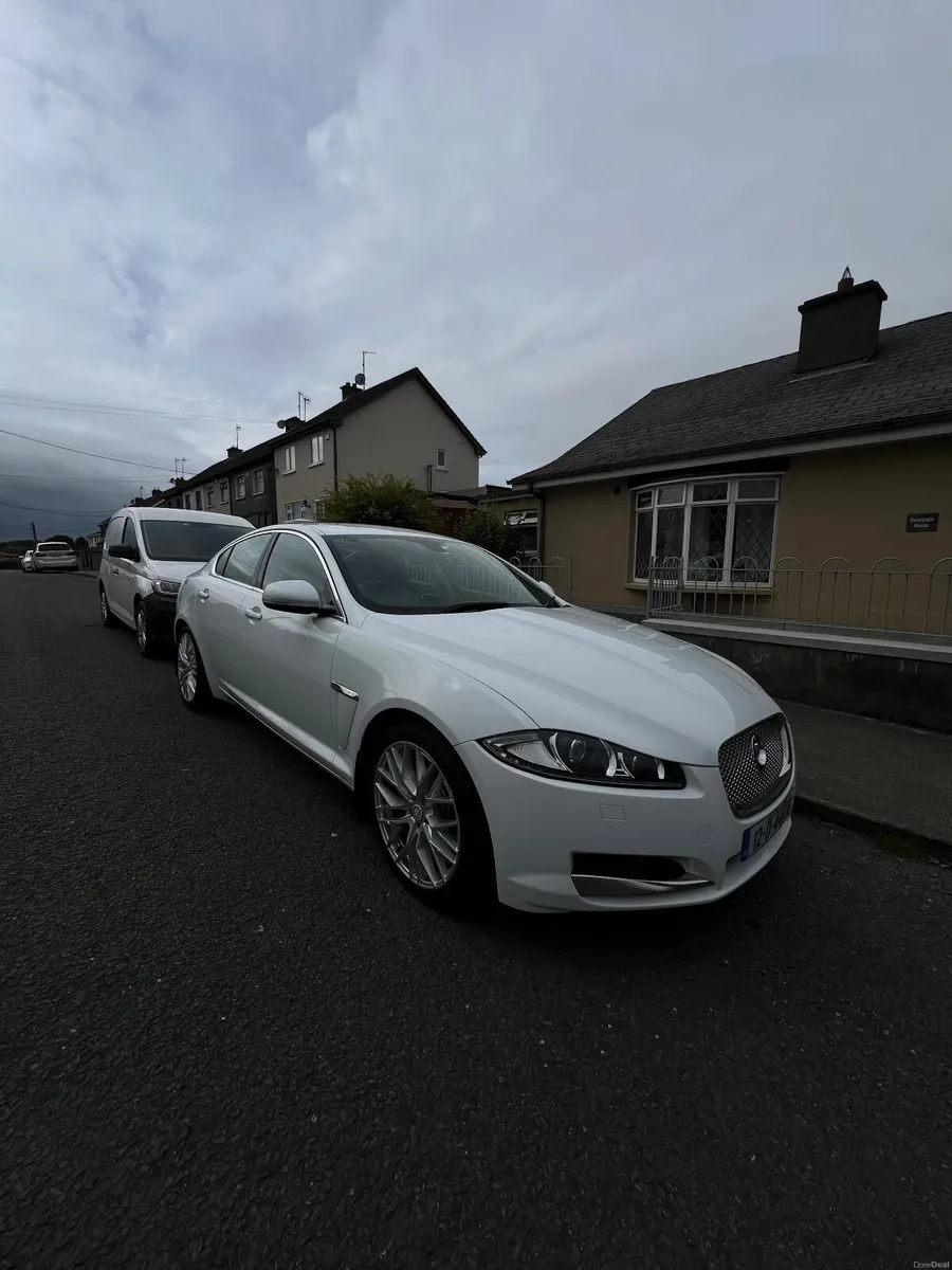 Jaguar XF 2012 - Image 2
