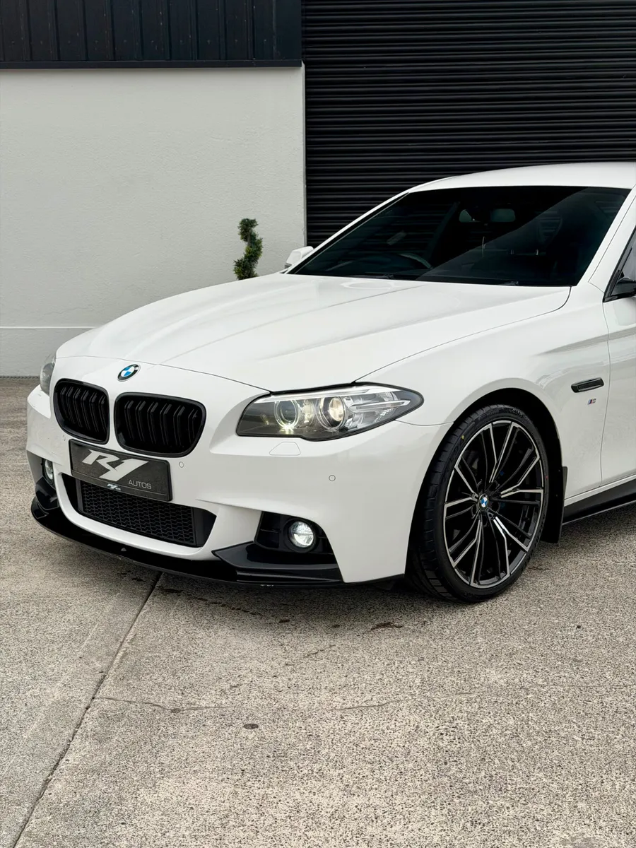 2016 BMW 520D AUTO MSPORT MPERFORMANCE - Image 2