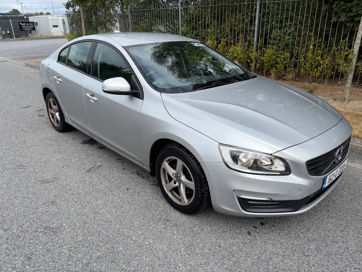 Volvo S60 2016 1 OWNER FROM NEW - Image 1