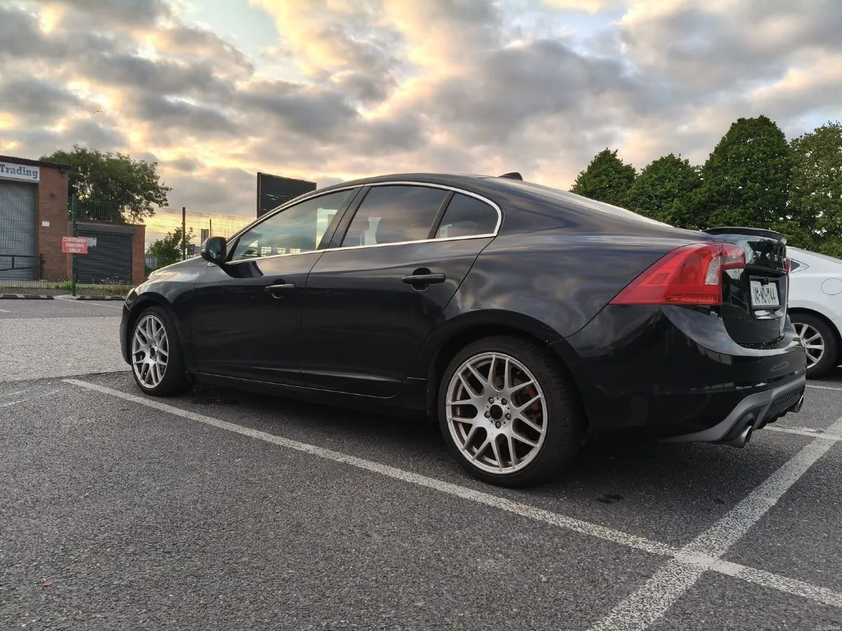 Volvo S60 2014,  R Design trim, 1.6 Diesel - Image 3