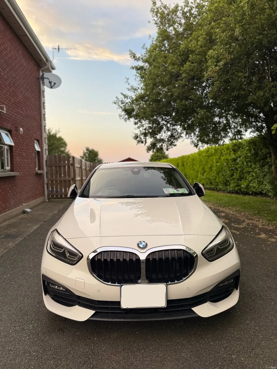 BMW 1-Series 118i 2019 - Image 2