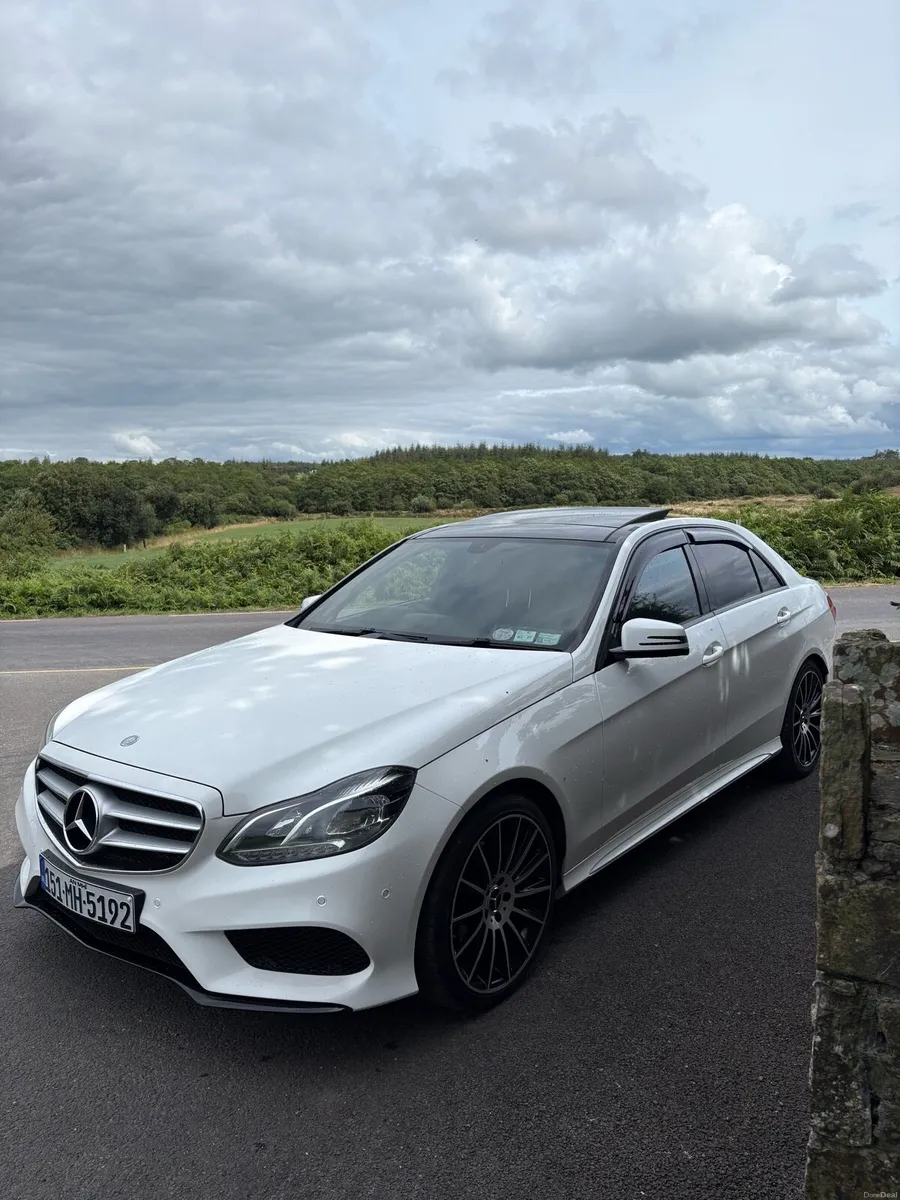 Mercedes e220 Amg premium - Image 1