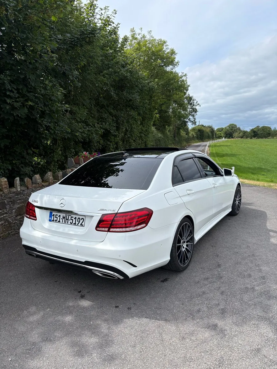 Mercedes e220 Amg premium - Image 4