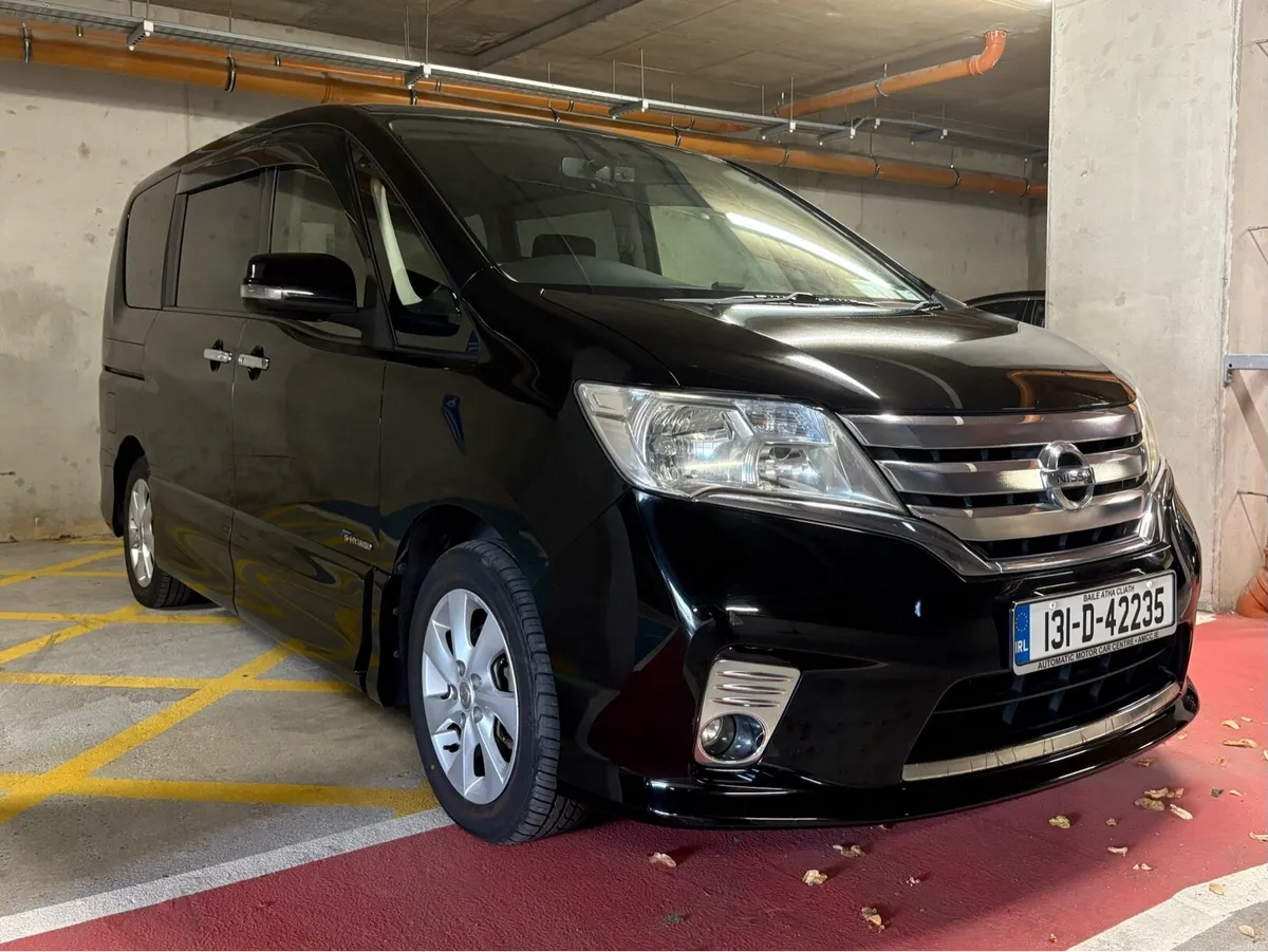 Nissan Serena 2.0 Petrol S-Hybrid, 2013 - Image 1