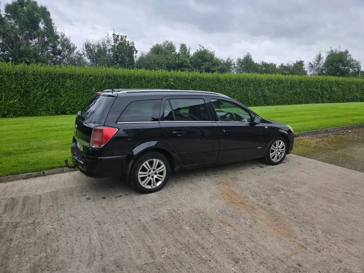 Car - Image 4