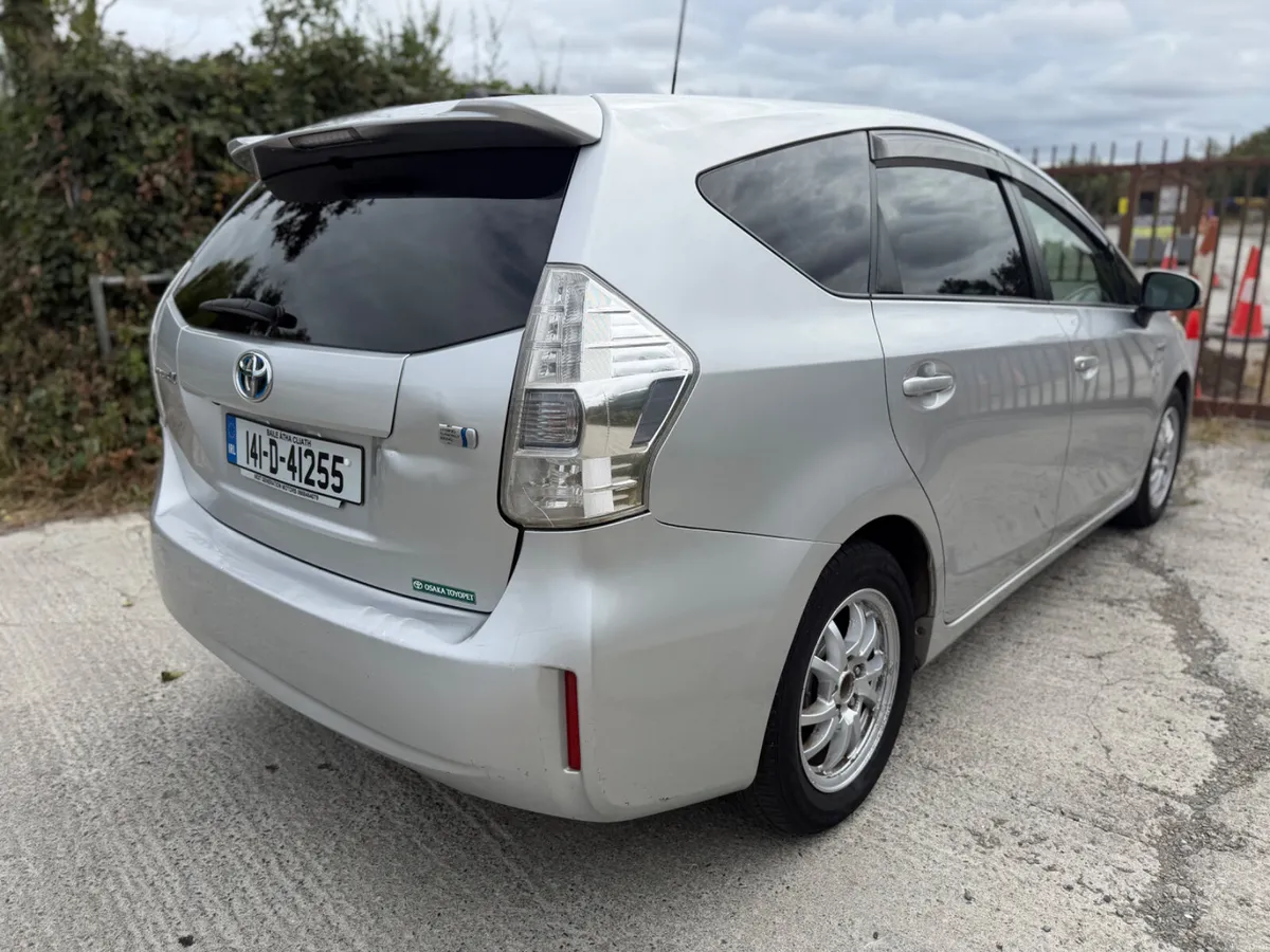 141 Toyota Prius Alpha 1.8 Petrol Hybrid New NCT - Image 5