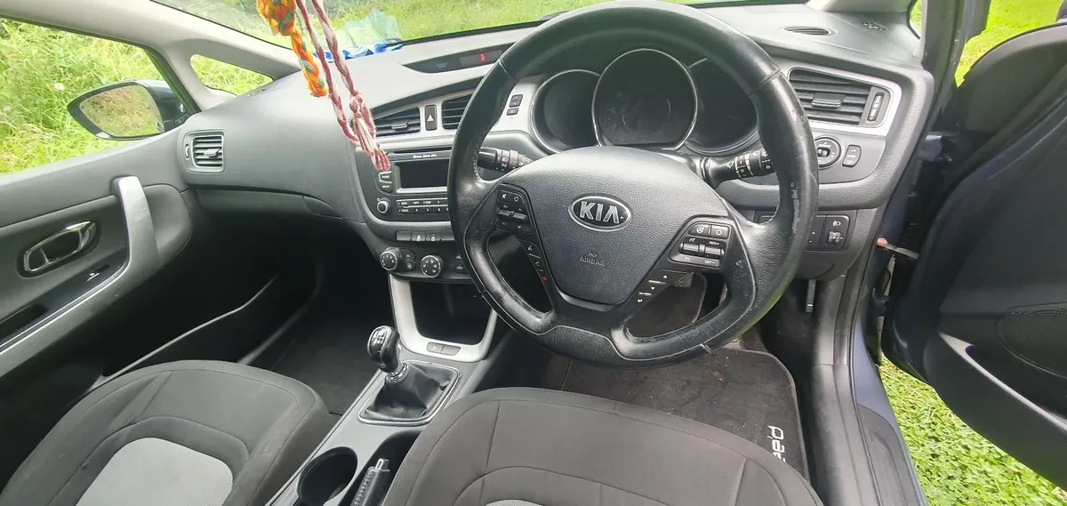 Kia Ceed 2013 Tax 12/26 Nct 04/27 - Image 4
