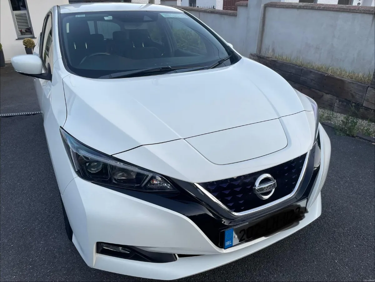 Nissan Leaf 2020 SV Acenta FSH - Image 6