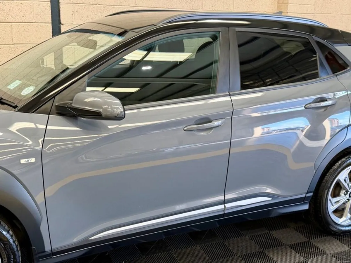 Hyundai KONA KAUAI EXECUTIVE MILD HYBRID 5DR DIESE - Image 6