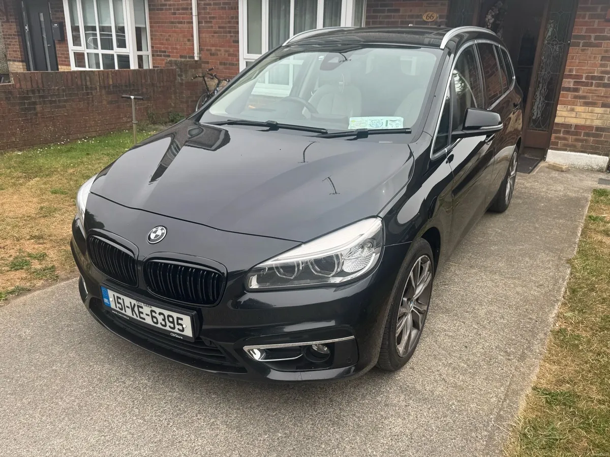 BMW 218D  7 seater - Image 4