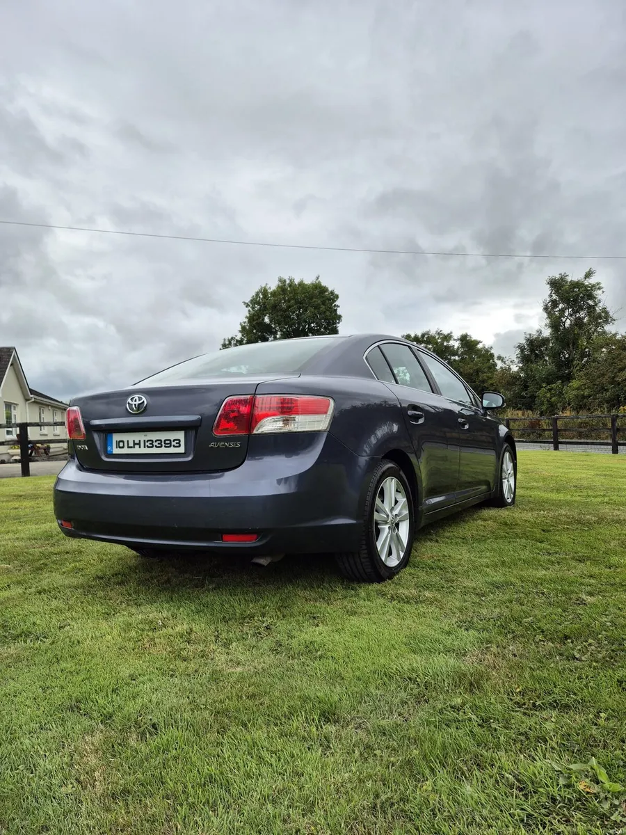 Toyota avensis - Image 2