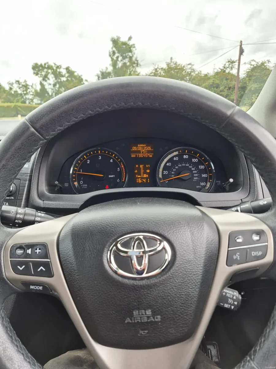 Toyota avensis - Image 3