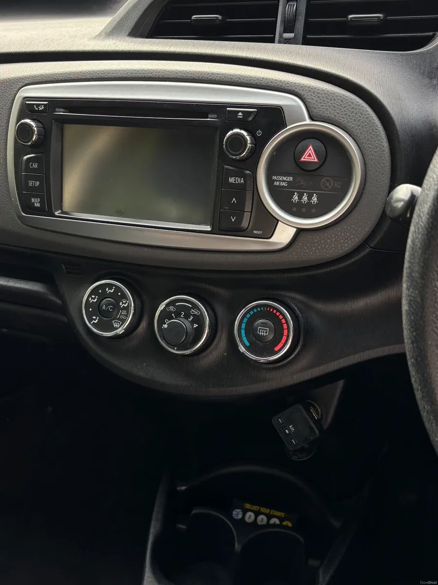 Toyota Yaris 2013 - Image 3