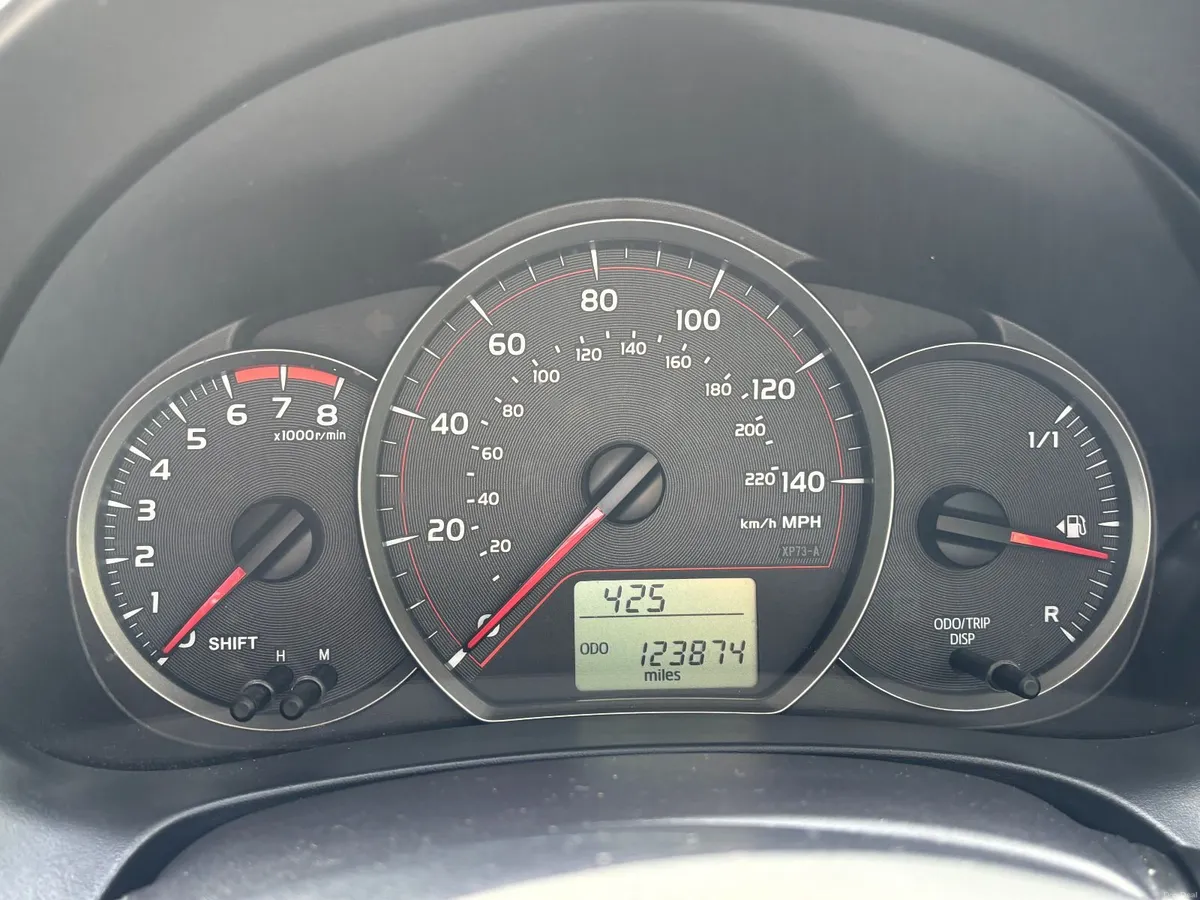Toyota Yaris 2013 - Image 4