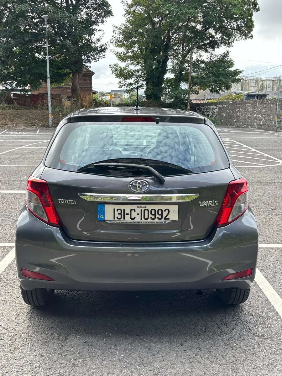 Toyota Yaris 2013 - Image 5