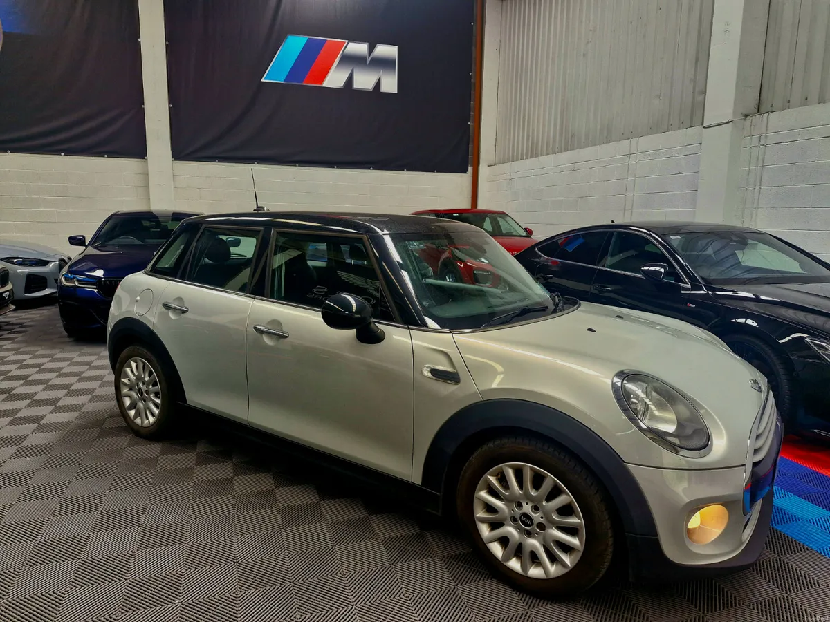 MINI 1.5 D 5DR AUTO  COOPER - Image 3