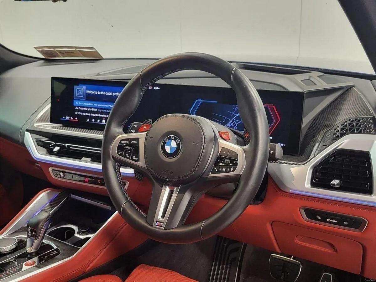 BMW XM 50e - Image 6