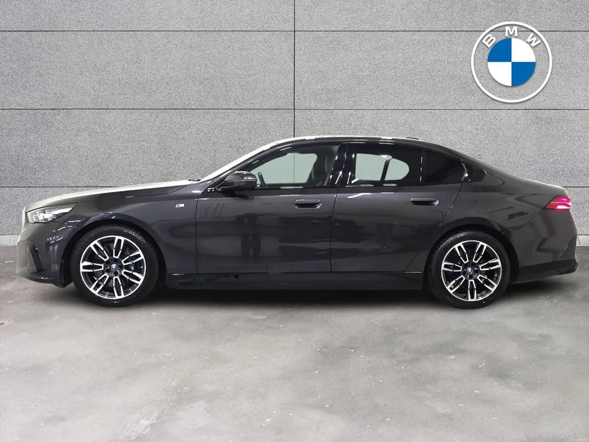 BMW i5 eDrive40 M Sport Saloon - Image 3