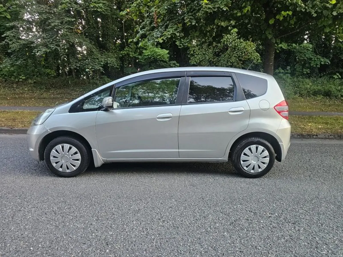 2009 Honda Fit Automatic Nct 08/27 Tax 09/26 - Image 2