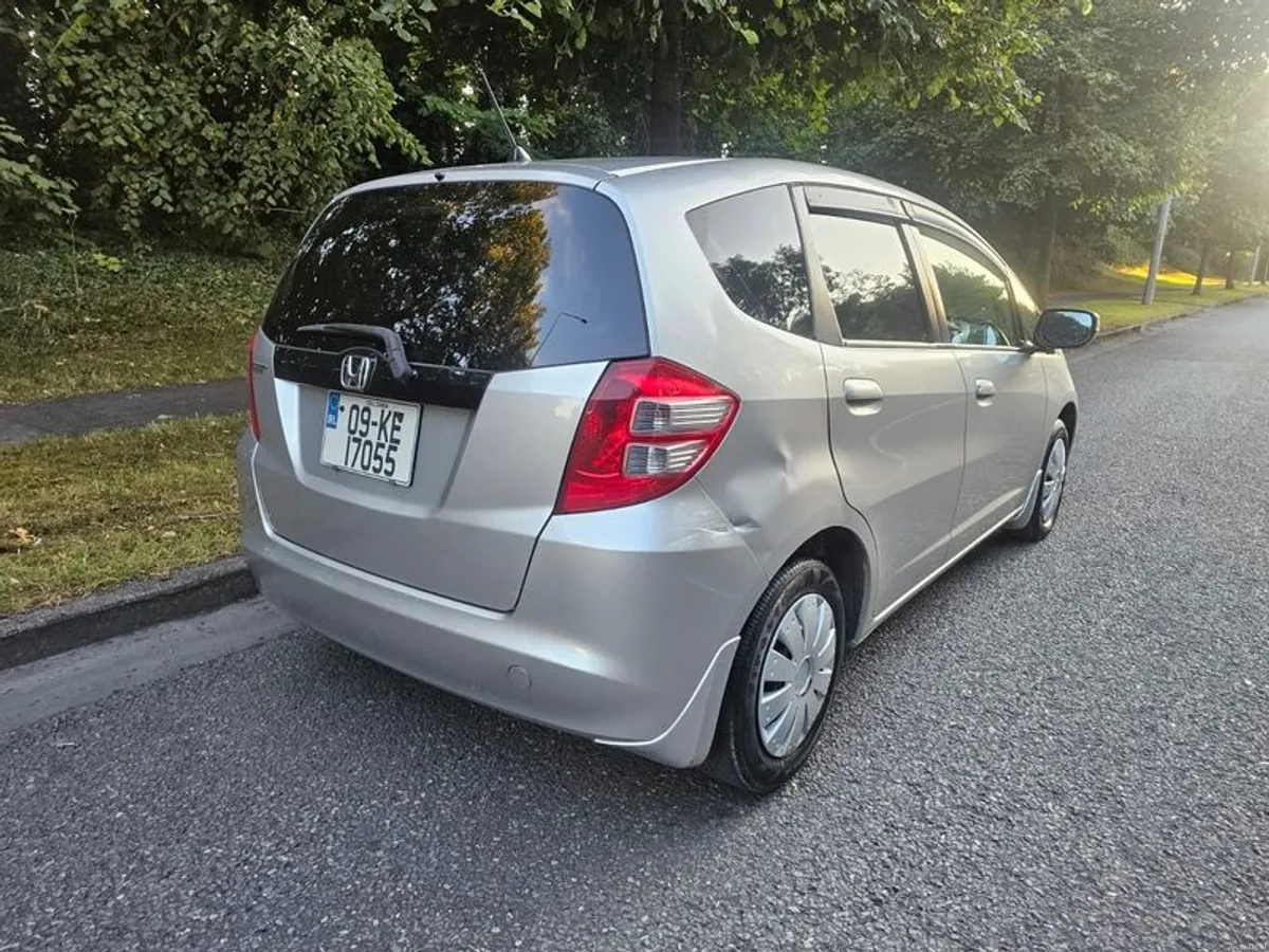 2009 Honda Fit Automatic Nct 08/27 Tax 09/26 - Image 4