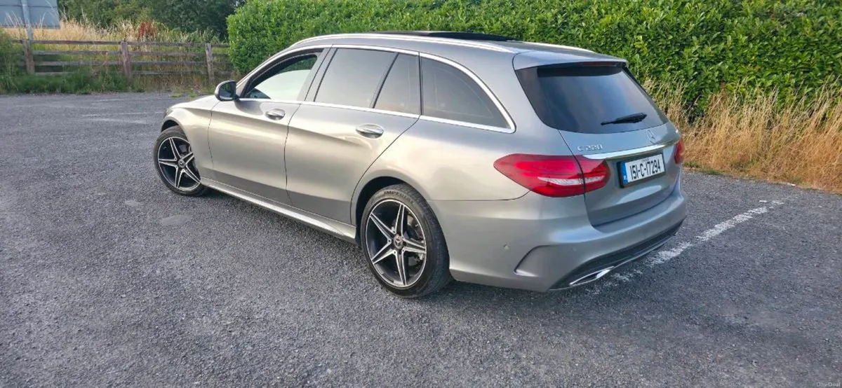 Car - Image 3