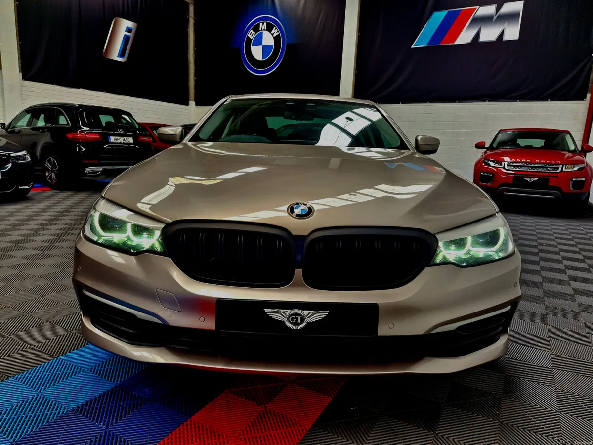 2019 530E AUTO - Image 3