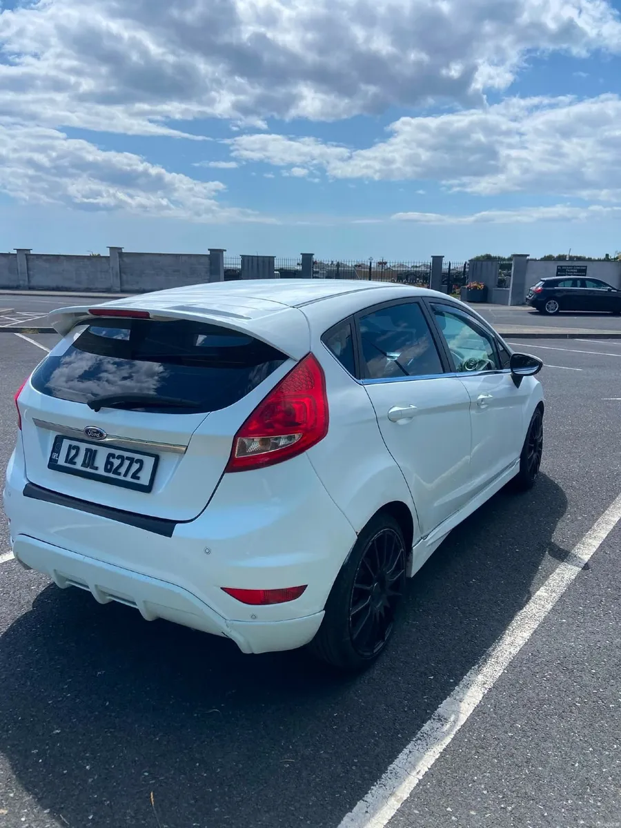 Ford Fiesta 2012 - Image 6