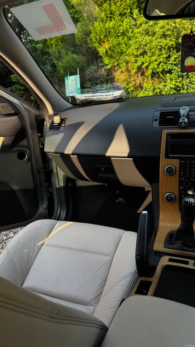 Volvo S40 2012 *LOW KMS* - Image 4