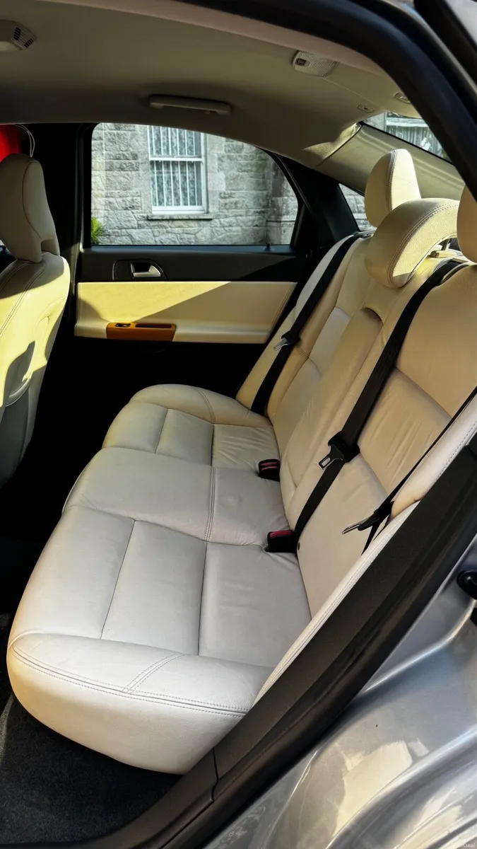 Volvo S40 2012 *LOW KMS* - Image 2