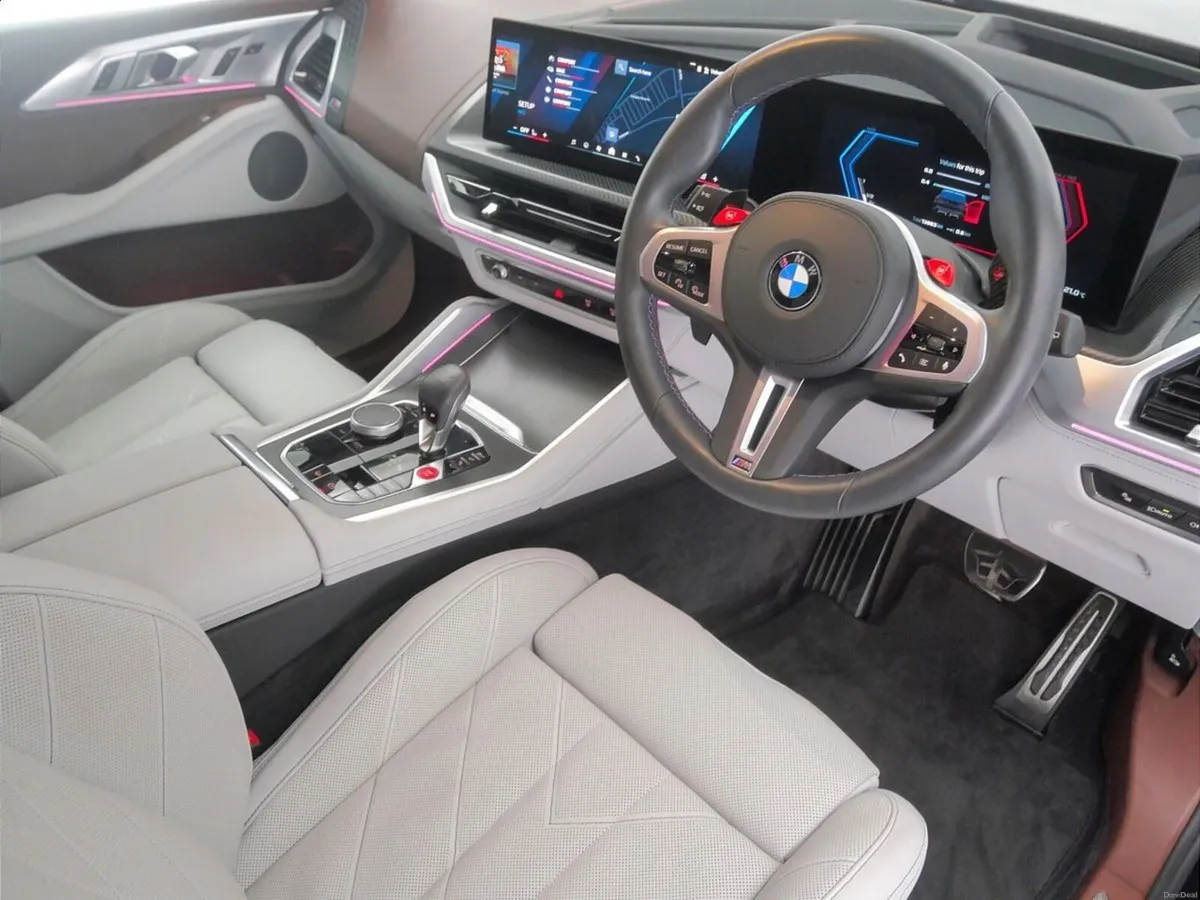 BMW XM 50e - Image 6