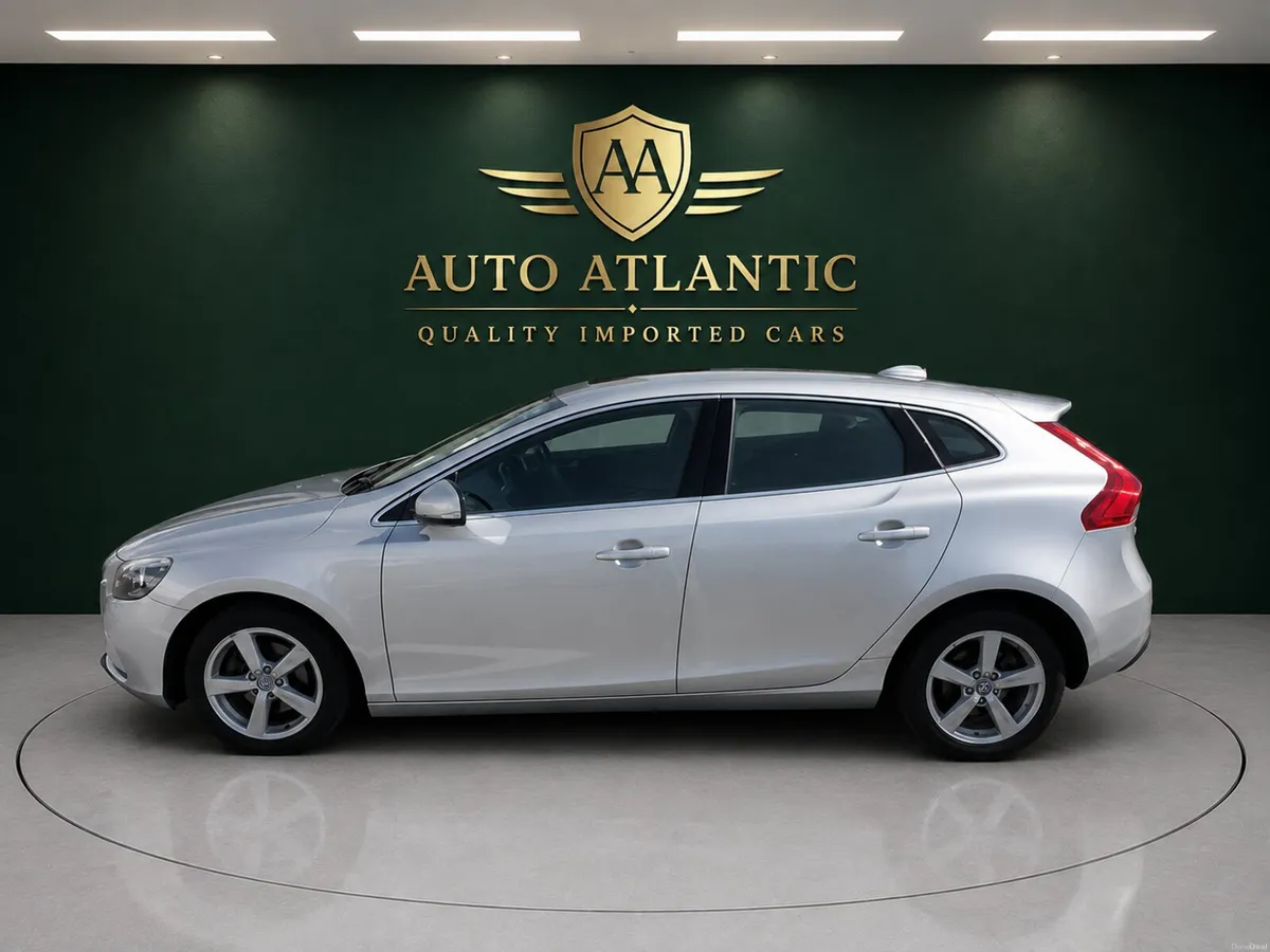 ❁ VOLVO V40 T4 ❁ AUTO ❁ Full specs ❁ Low Mileage ❁ - Image 4