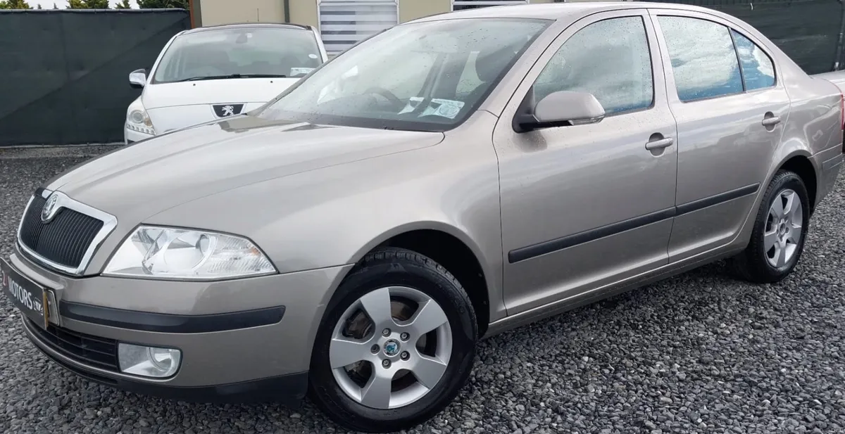 🔵 Skoda Octavia DUAL ZONE 1.4 5DR 80BHP LOW KM - Image 2