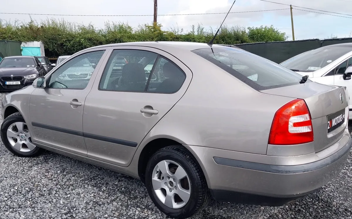 🔵 Skoda Octavia DUAL ZONE 1.4 5DR 80BHP LOW KM - Image 3