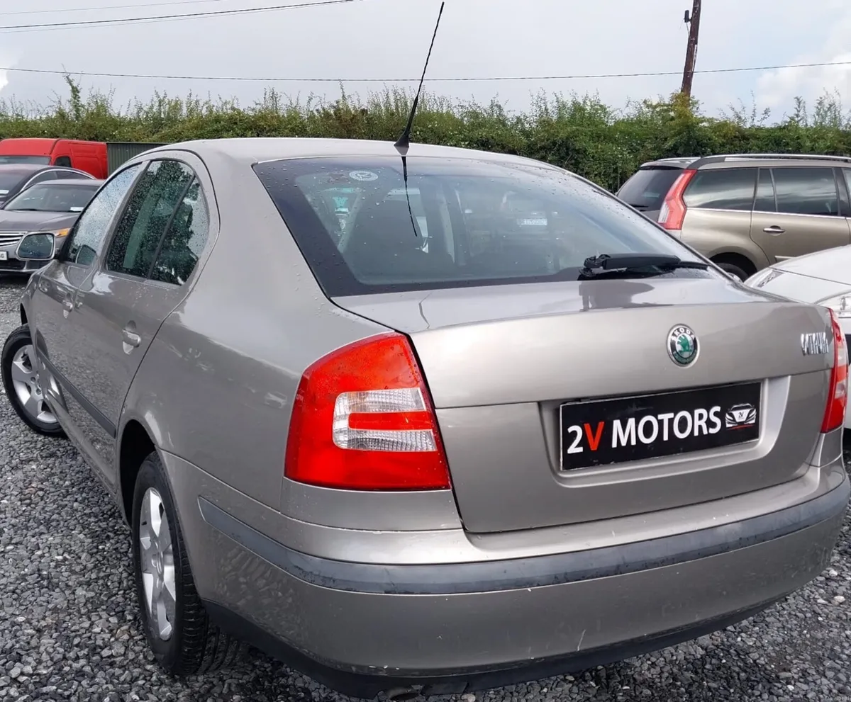 🔵 Skoda Octavia DUAL ZONE 1.4 5DR 80BHP LOW KM - Image 4