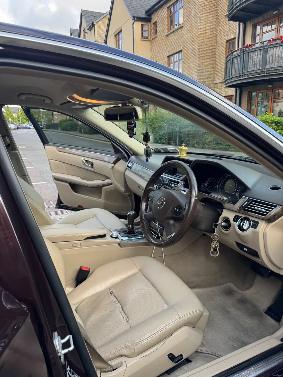 Car - Image 6