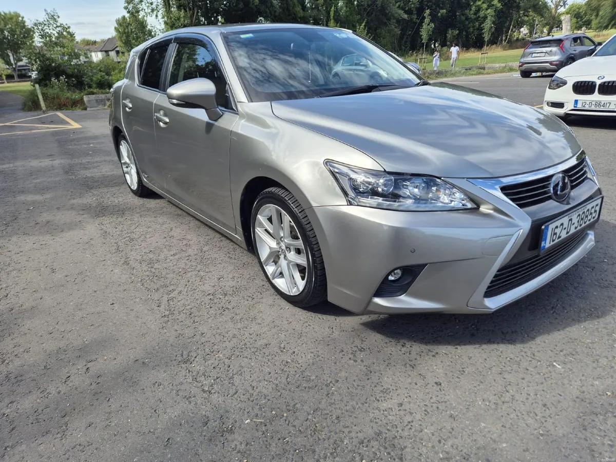 2016 Lexus CT200h-39,500 KM-Leather & Heated Seats - Image 3