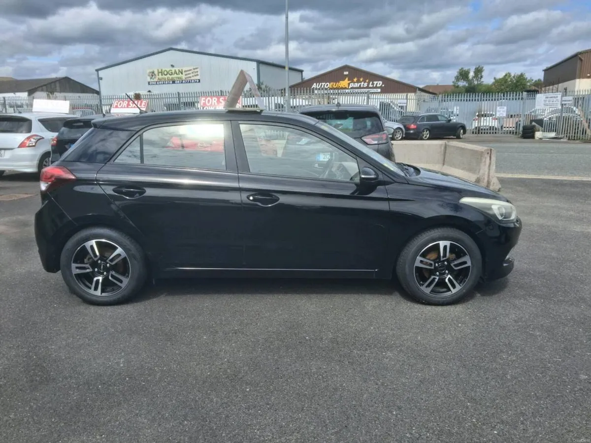 Hyundai i20 1.2 petrol Manual 107k km's - Image 5