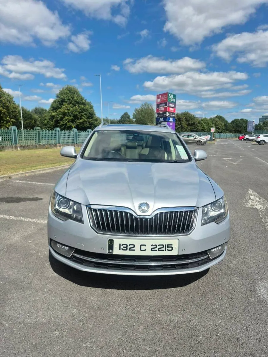 2013 Škoda Superb Laurin & Klement Estate - Image 4