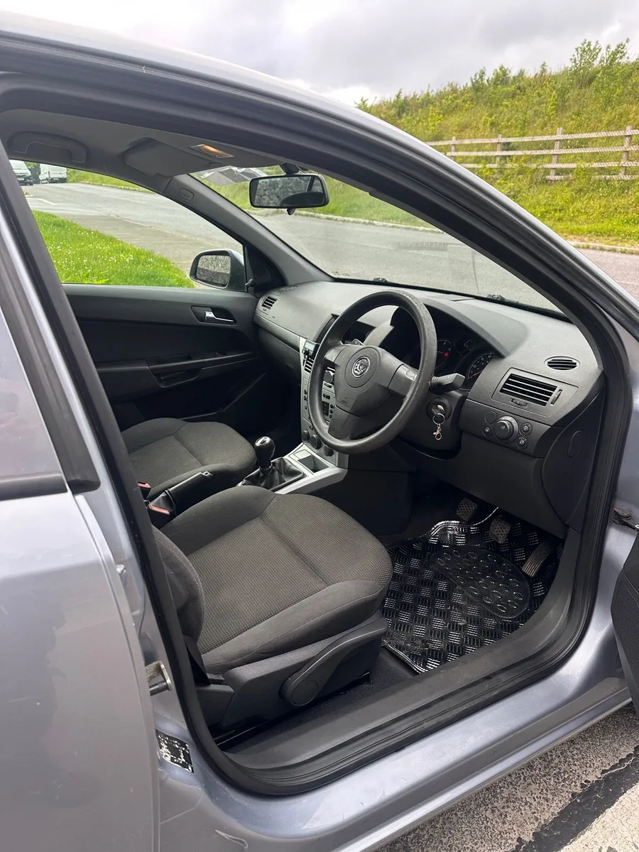 2011 Vauxhall Astra - Image 5