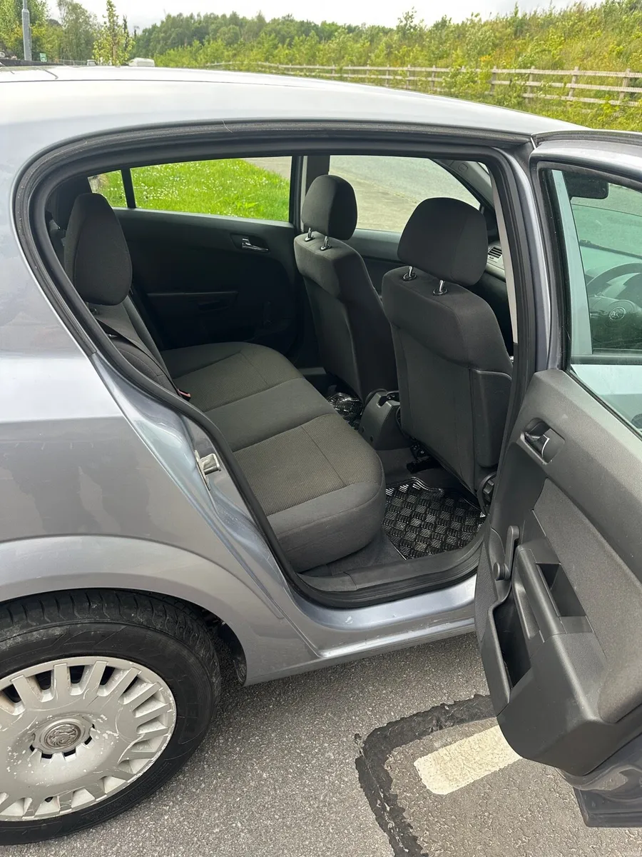 2011 Vauxhall Astra - Image 6