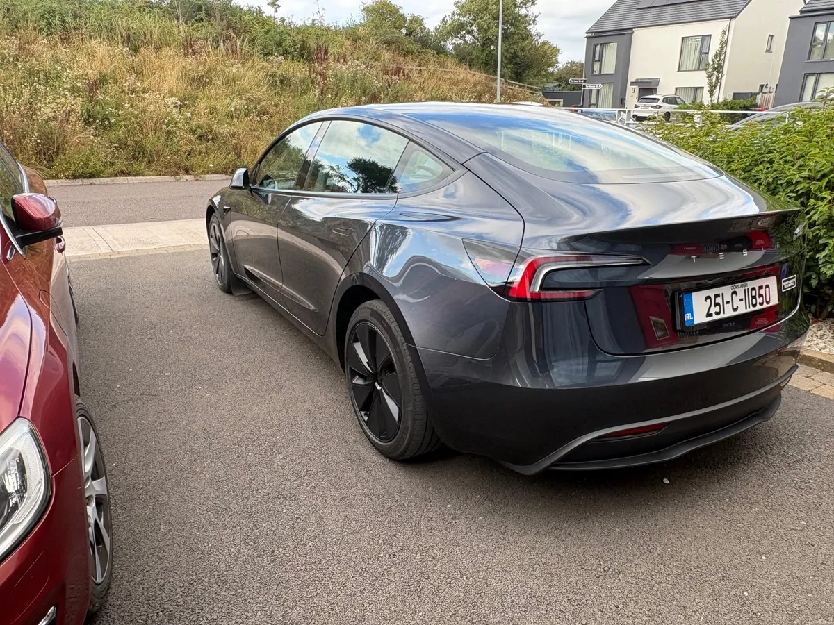 2025 Tesla Model 3 Premium RWD - Image 3