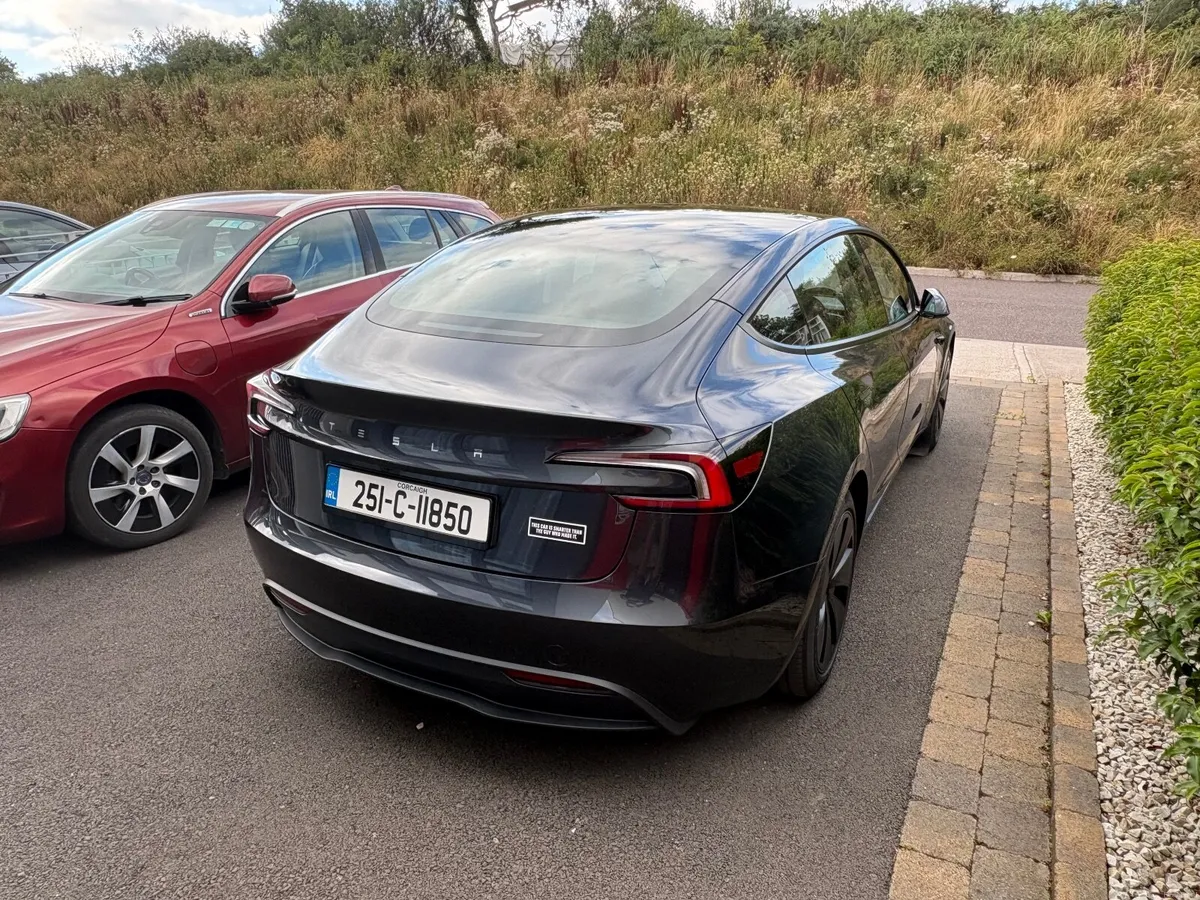 2025 Tesla Model 3 Premium RWD - Image 4