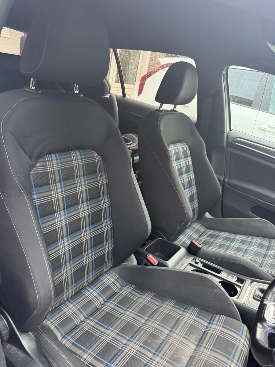 VW 172 Golf GTE - Repair needed - Image 4