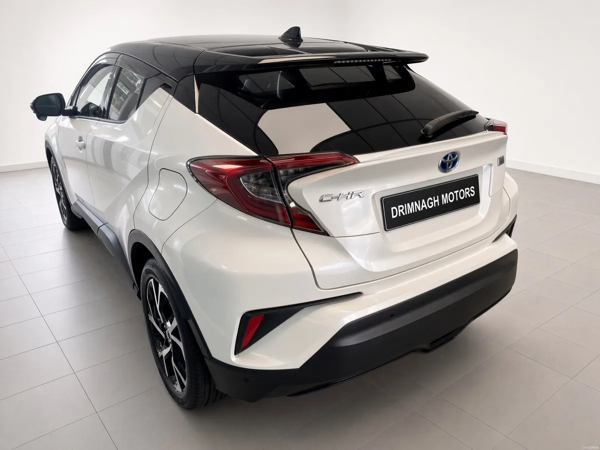 Toyota CHR Hybrid sport - Image 6