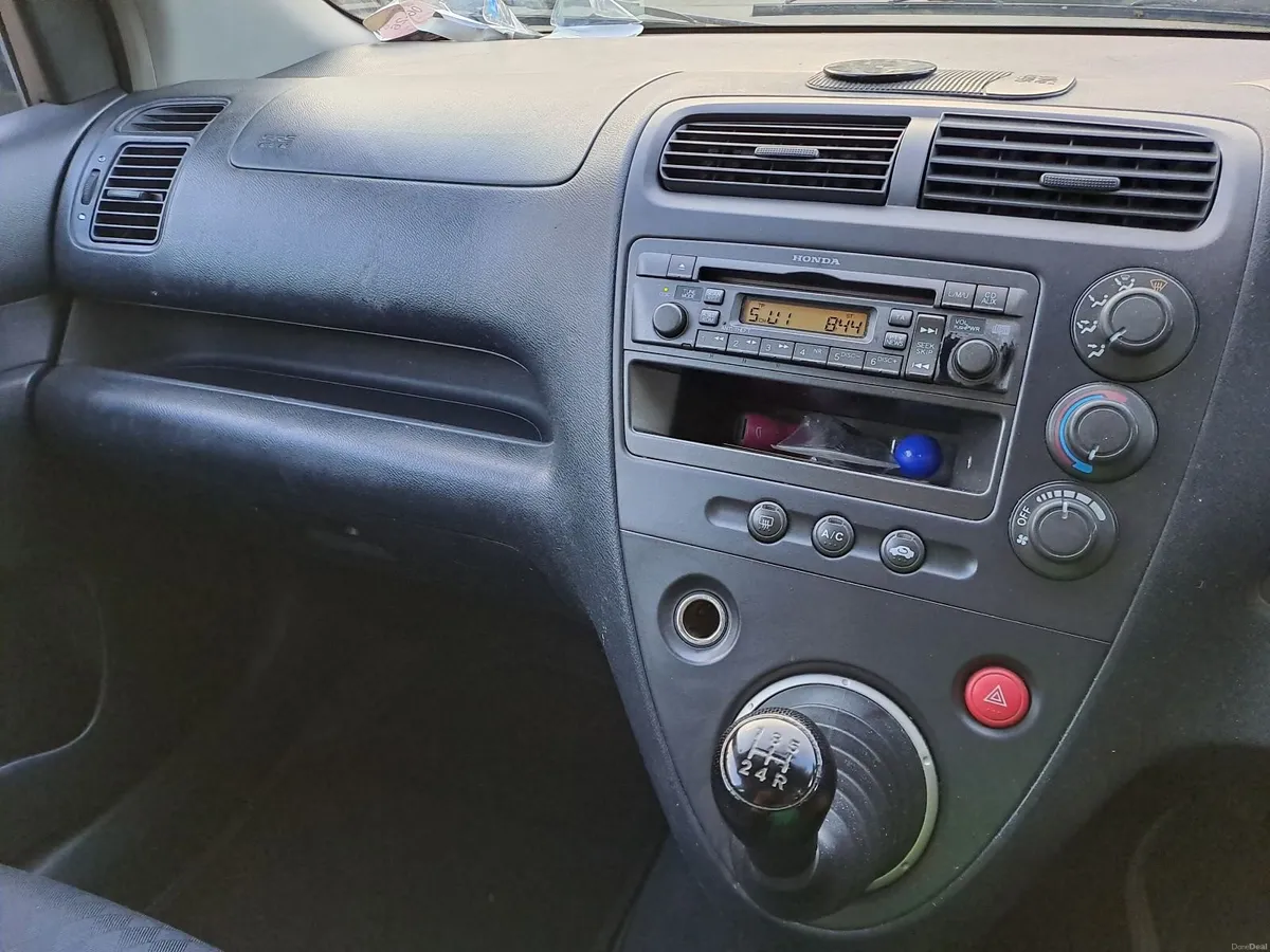 Honda Civic 2002 - Image 5