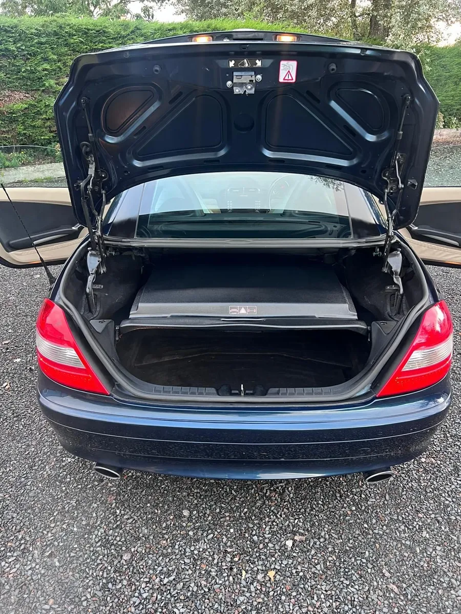 Mercedes SLK 200 Convertible - Image 6
