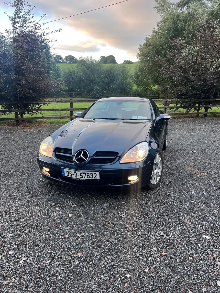 Mercedes SLK 200 Convertible - Image 3