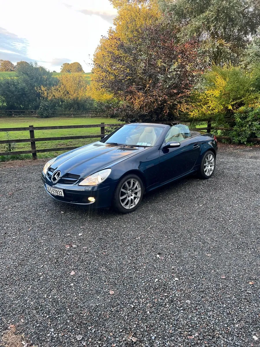 Mercedes SLK 200 Convertible - Image 2